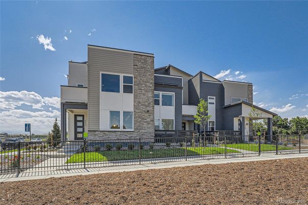 Exterior, Facade, Modern