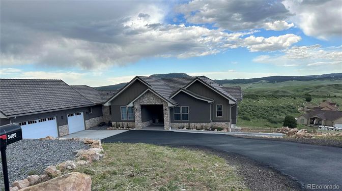 Attached, Exterior, Facade, Ranch