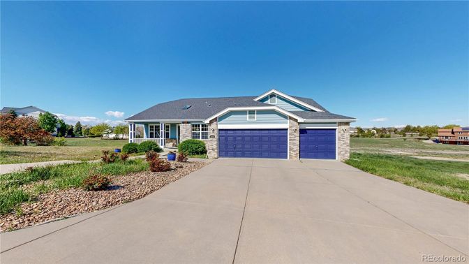Attached, Exterior, Facade, Ranch