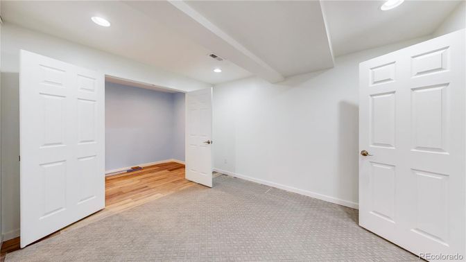 Empty room, Interior, Recessed Lighting, Wood Texture Flooring