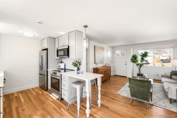 Interior, Kitchen, Pendant Lights, Wood Texture Flooring
