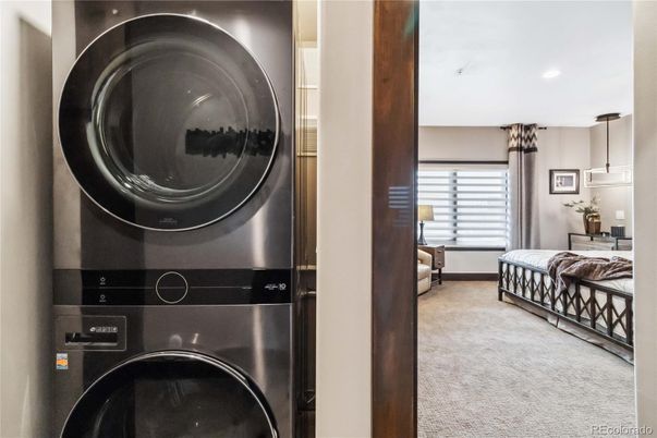 Bedroom, Interior, Pendant Lights, Recessed Lighting, Utility Closets, Washer