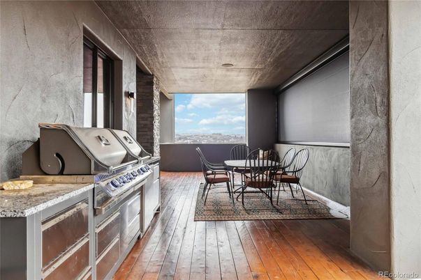 Dining room, Exterior