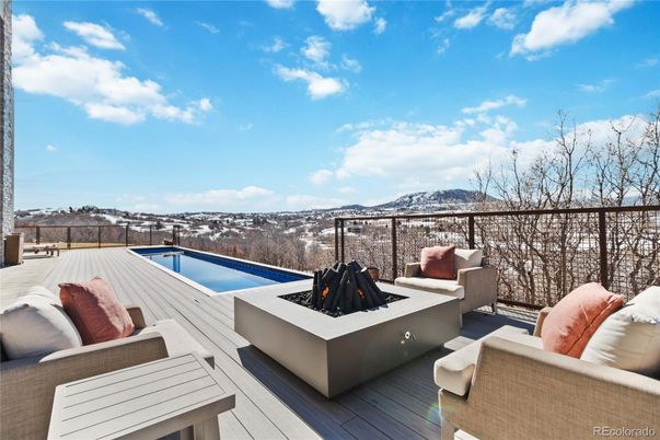 Exterior, Pool, Other