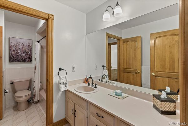 Bathroom, Dual Sink Vanities, Interior