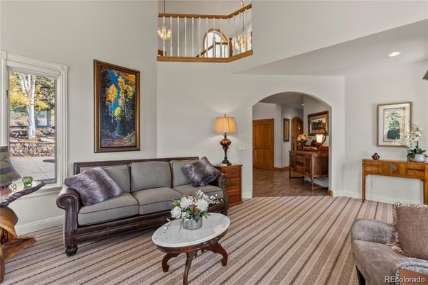 Interior, Living room, Pendant Lights, Recessed Lighting, Wood Texture Flooring