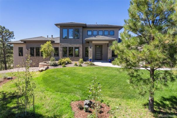 Attached, Backyard, Exterior, Facade, Modern