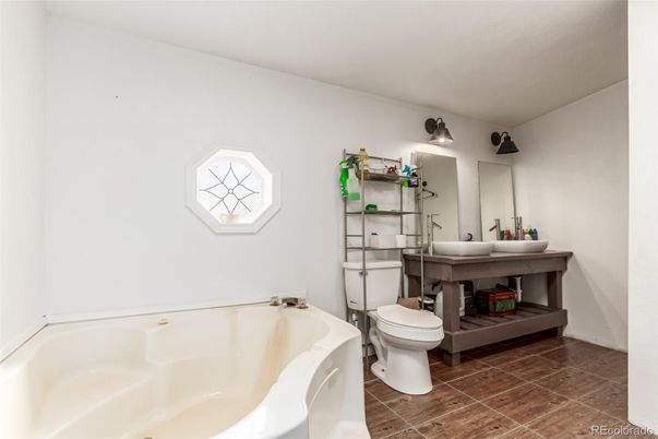 Bathroom, Free Standing Baths, Interior