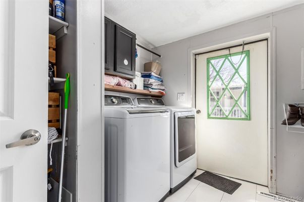 Interior, Washer
