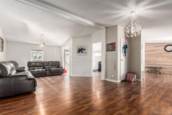 Interior, Living room, Pendant Lights, Wood Texture Flooring, Wooden Walls