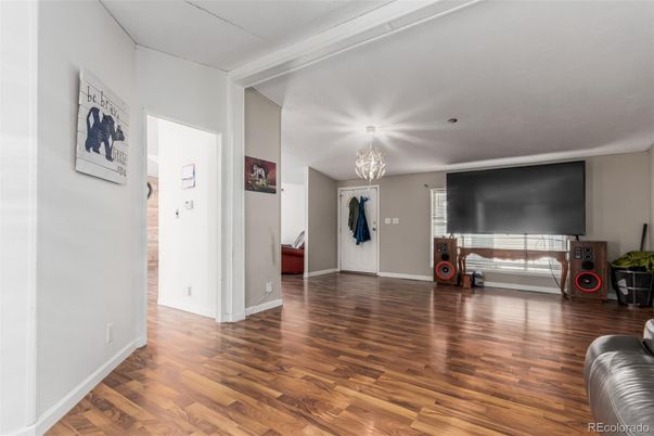 Chandelier, Interior, Wood Texture Flooring