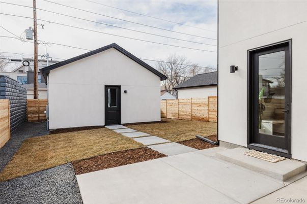 Backyard, Exterior