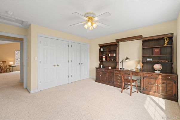 Home Office, Interior