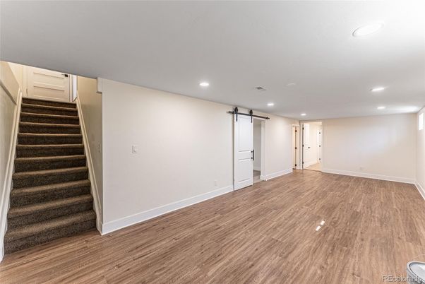 Empty room, Interior, Recessed Lighting, Wood Texture Flooring
