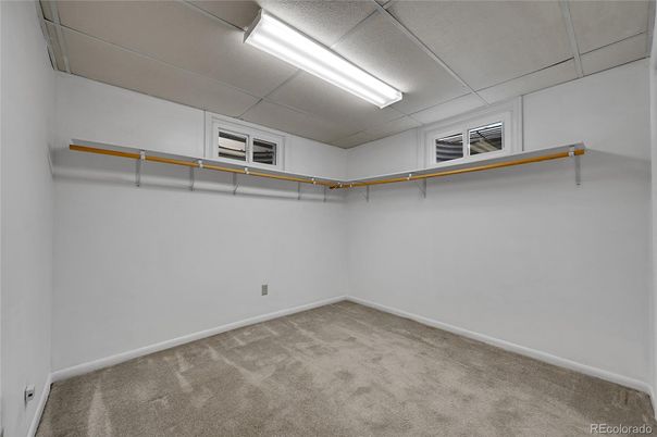 Empty room, Interior, Walk-in Closets
