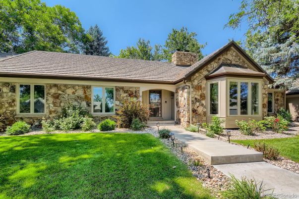 Exterior, Facade, Ranch