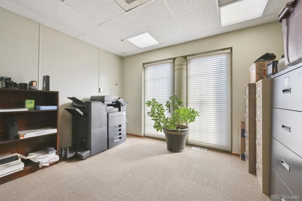 Home Office, Interior