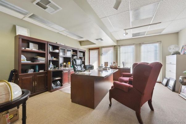 Home Office, Interior