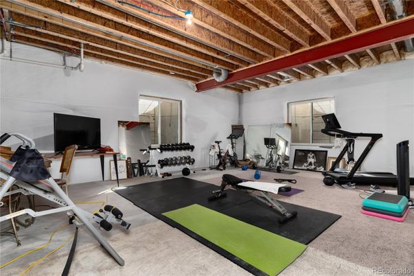 Fitness Equipment, Interior, Wooden Beams