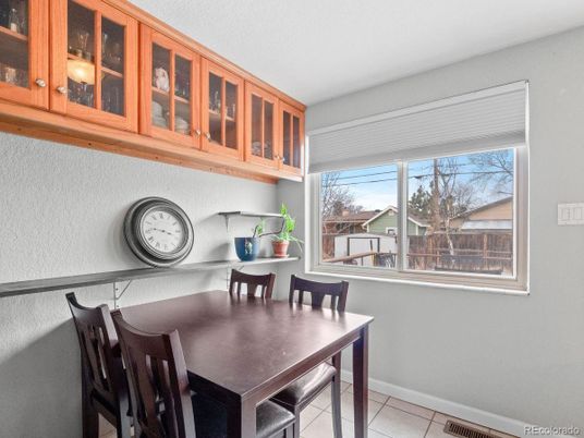 Dining room, Interior