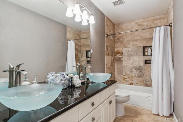 Bathroom, Dual Sink Vanities, Interior