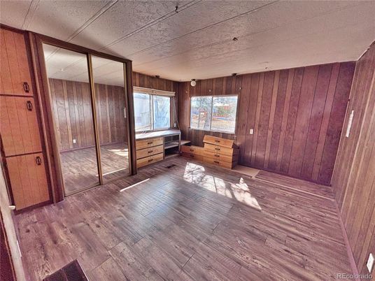 Empty room, Interior, Wood Texture Flooring, Wooden Walls