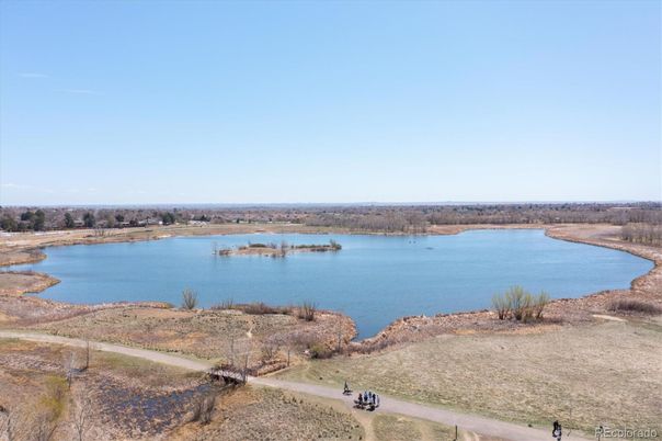 Exterior, Lake