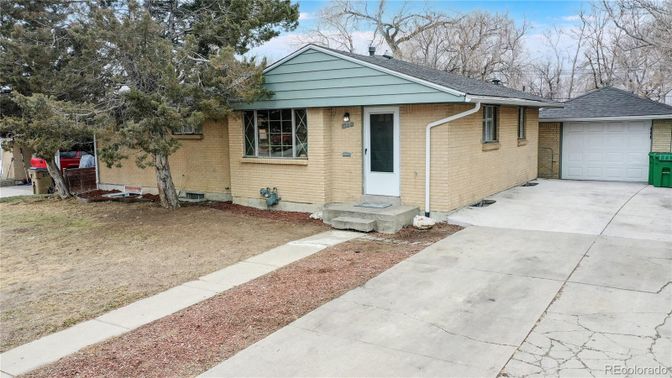 Detached Garage, Exterior