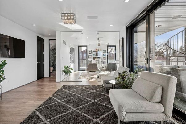 Interior, Living room, Recessed Lighting, Wood Texture Flooring