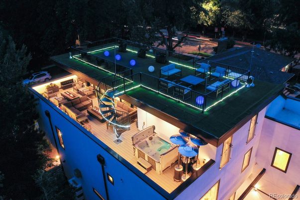 Exterior, Drone