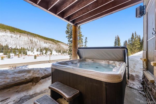 Exterior, Hot Tub