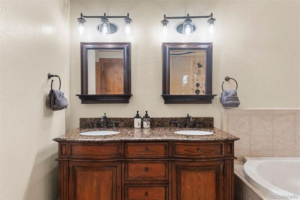 Bathroom, Dual Sink Vanities, Interior