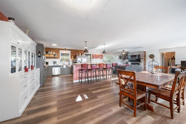Dining room, Interior, Kitchen, Pendant Lights, Recessed Lighting, Wood Texture Flooring