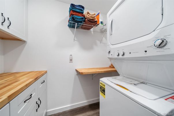Interior, Utility Closets, Washer, Wood Texture Flooring