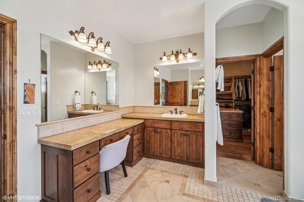 Bathroom, Dual Sink Vanities, Interior