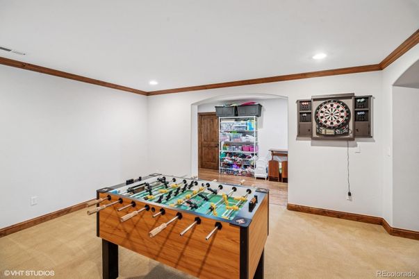Game Room, Interior, Recessed Lighting
