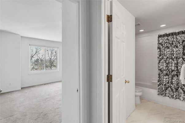 Bathroom, Interior, Marble, Recessed Lighting
