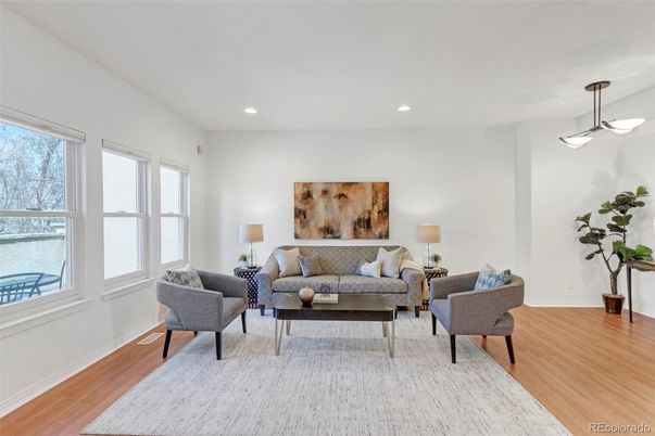 Interior, Living room, Pendant Lights, Recessed Lighting, Wood Texture Flooring