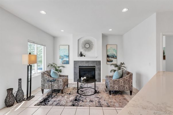 Fireplace, Interior, Living room, Recessed Lighting