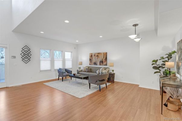 Interior, Living room, Pendant Lights, Recessed Lighting, Wood Texture Flooring