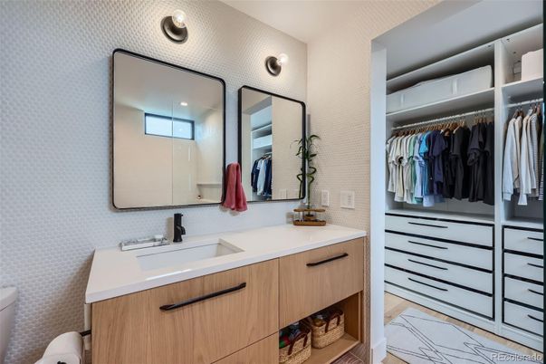 Bathroom, Dual Sink Vanities, Interior, Marble, Walk-in Closets