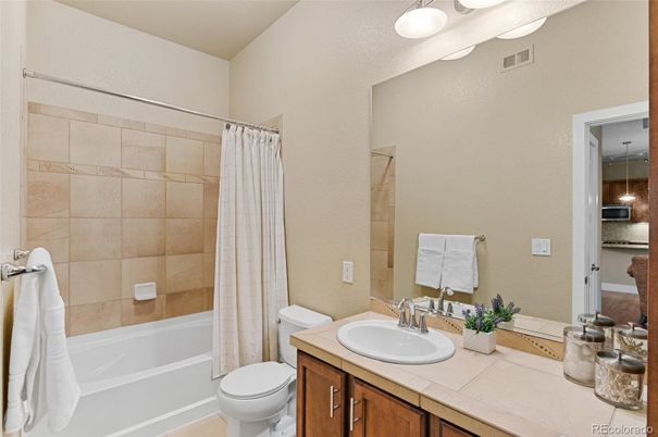 Bathroom, Interior, Tile Countertops