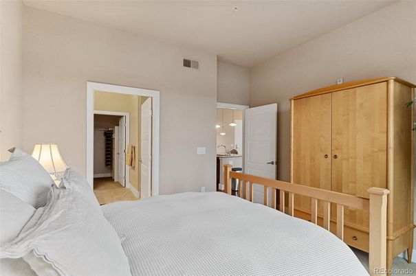 Bedroom, Interior, Pendant Lights