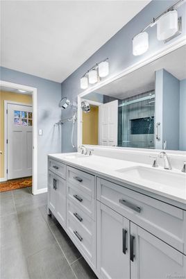 Bathroom, Dual Sink Vanities, Interior