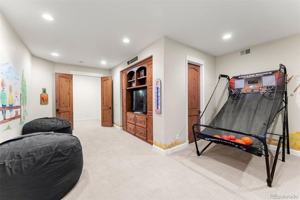 Interior, Recessed Lighting