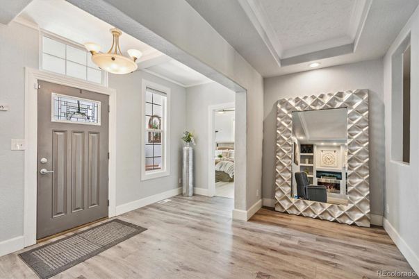 Interior, Recessed Lighting, Wood Texture Flooring