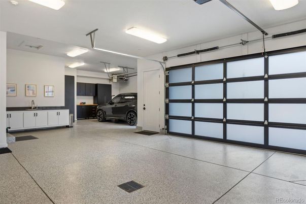Garage, Interior
