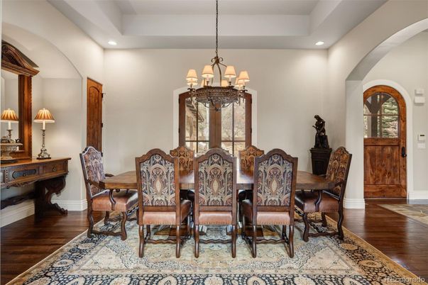 Chandelier, Dining room, Interior, Recessed Lighting, Wood Texture Flooring