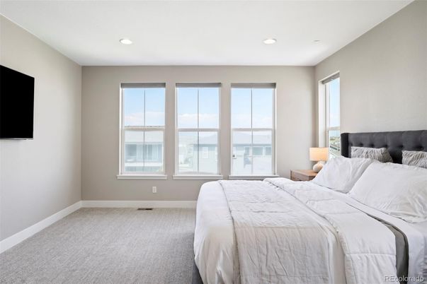 Bedroom, Interior, Recessed Lighting, Water