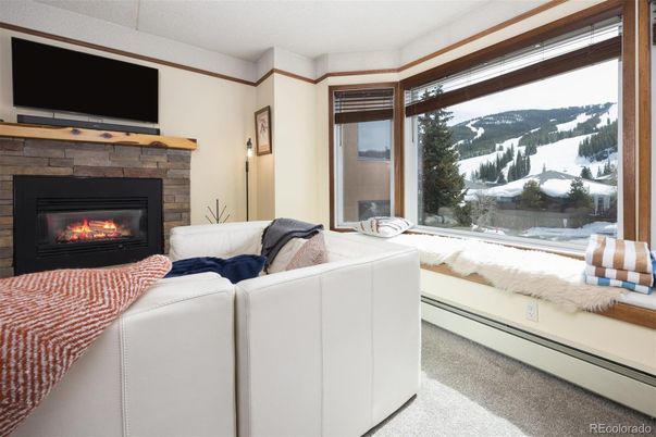 Fireplace, Interior, Living room